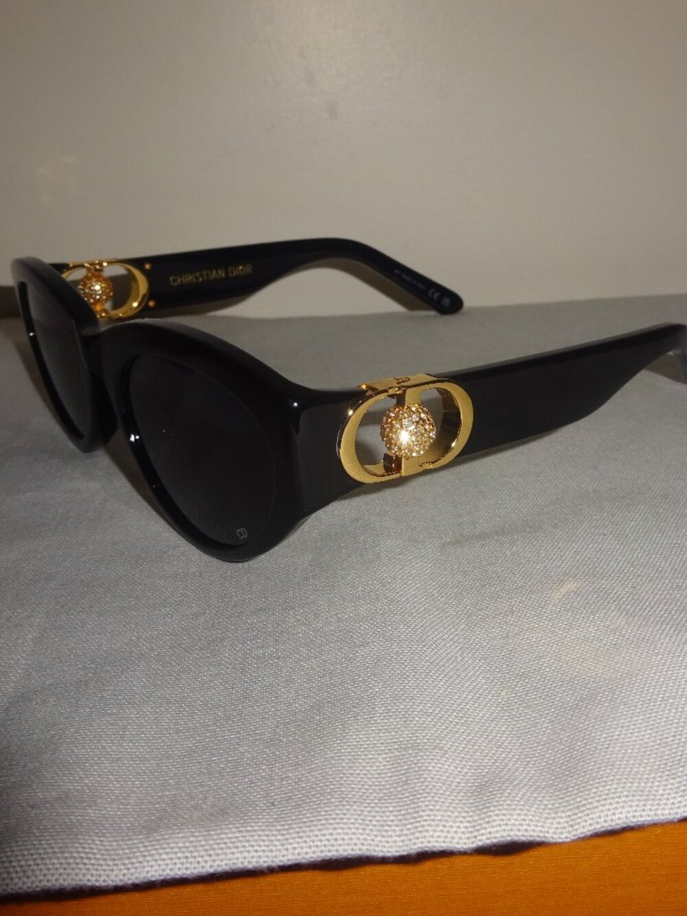 🌟 Dior Sunglasses 🌟 - Picture 2 of 7